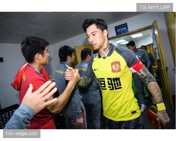 广州队冲击中超新赛季表现引关注，重返巅峰之路备受期待